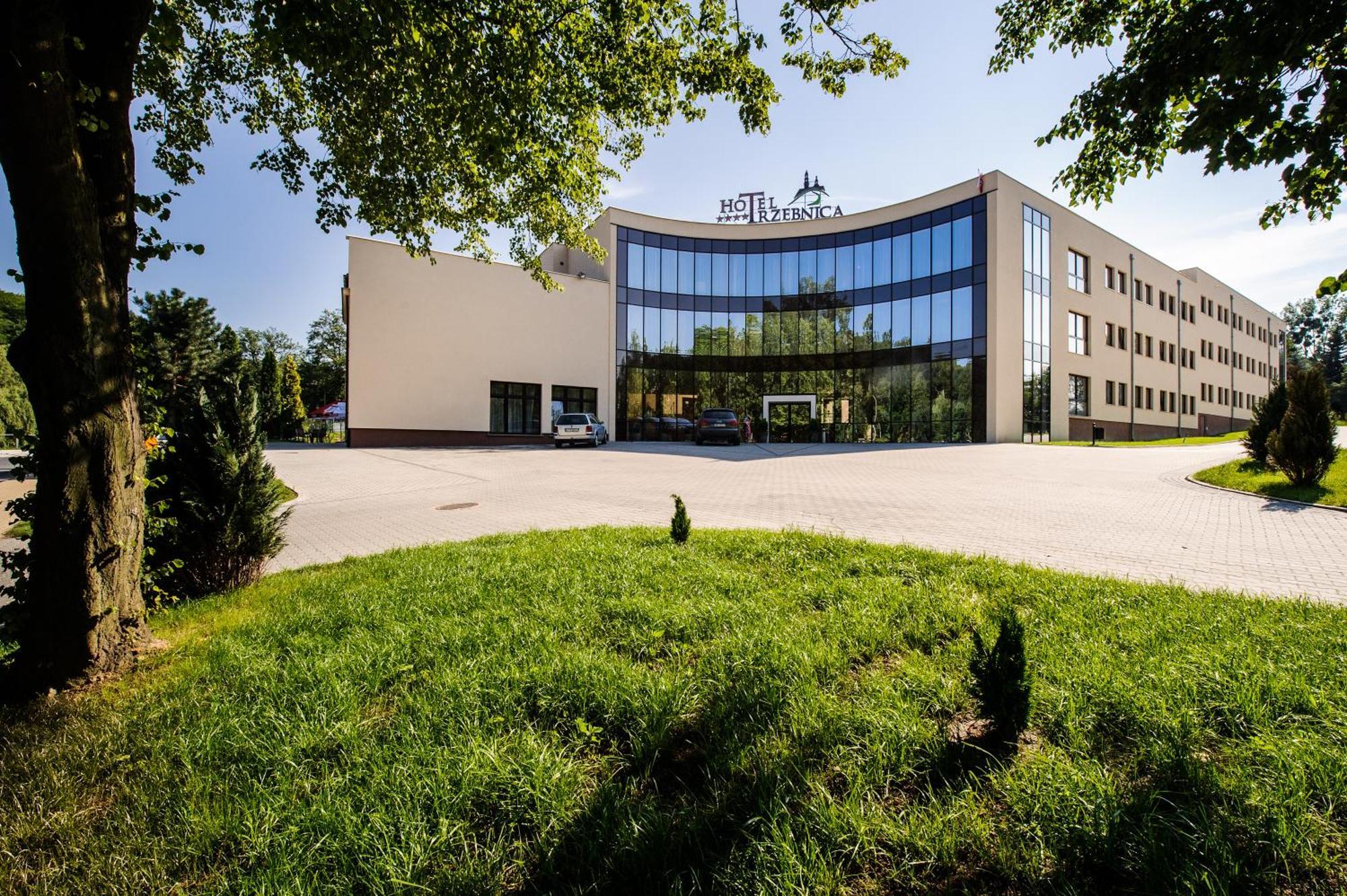 Hotel Trzebnica Exterior foto